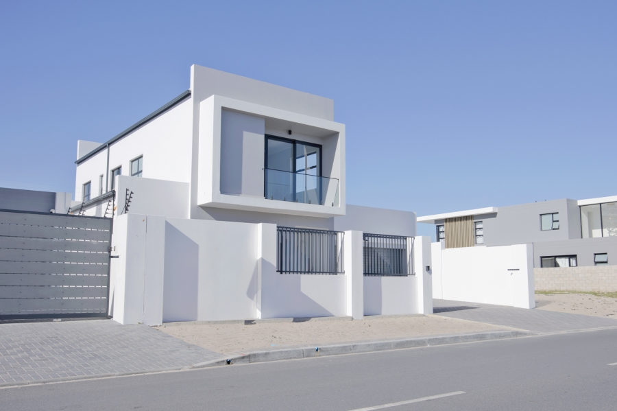 5 Bedroom Property for Sale in Sandown Western Cape